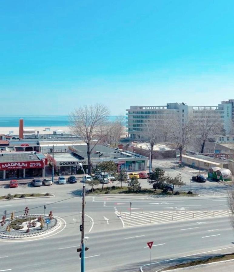 Apartment Solid Luxury Studio Mamaia